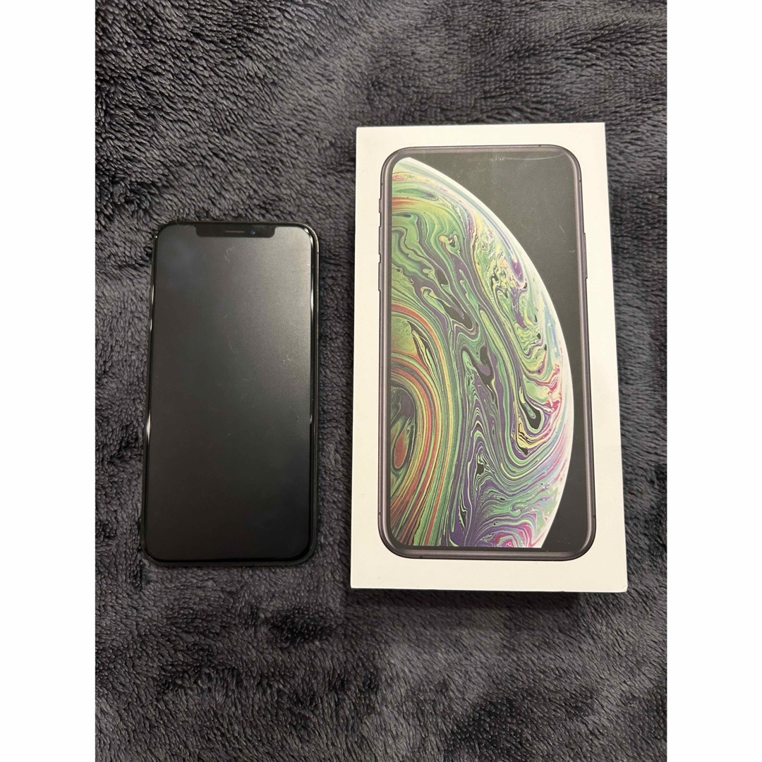 iPhone - iPhone Xs Space Gray 64 GB auの通販 by たま's shop