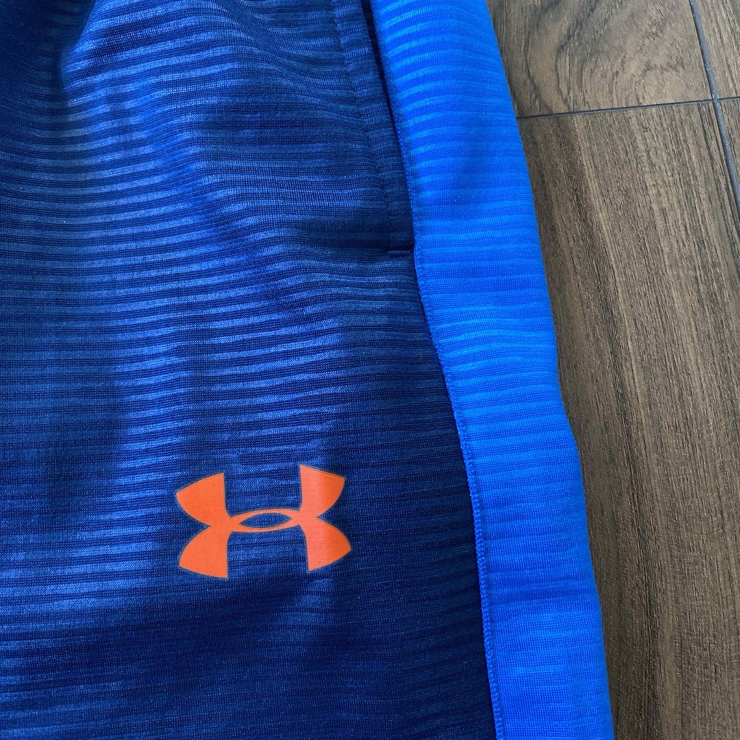 UNDER ARMOUR(アンダーアーマー)の新品タグ付き　 アンダーアーマー　160センチ　ルーズパンツ　 キッズ/ベビー/マタニティのキッズ服男の子用(90cm~)(パンツ/スパッツ)の商品写真