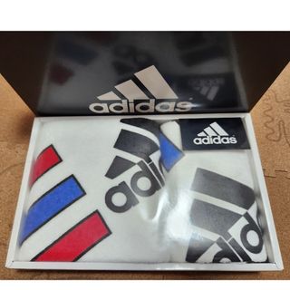 アディダス(adidas)のadidas タオルセット 【難アリ】(タオル/バス用品)