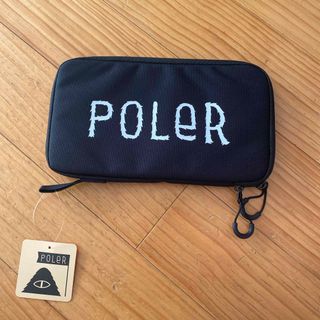 ポーラー(POLeR)のPOLER ポーラー　トラベルウォレット　旅行にも　財布にも　新品タグつき(旅行用品)