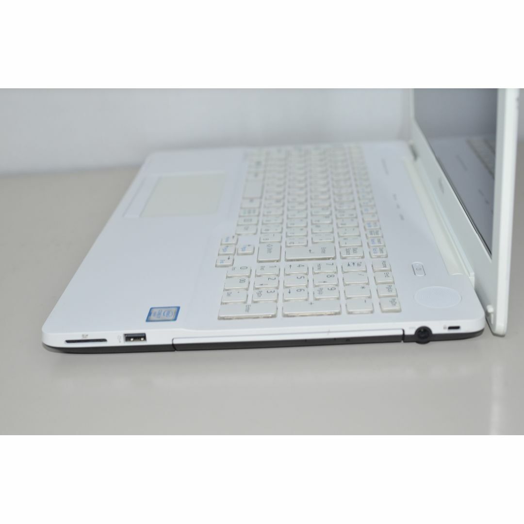 中古良品ノートパソコン 富士通 AH50/X SSD512GB メモリー8GBの 中古良品ノートパソコン 富士通 AH50/X SSD512GB メモリー8GBの