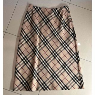 バーバリー(BURBERRY)の新品未使用❣️ BURBERRY LONDON スカート　チェック　ノバチェック(ひざ丈スカート)