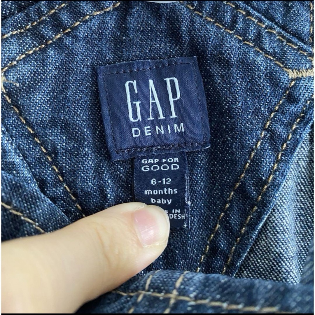 GAP(ギャップ)の１　baby gap ベビーギャップ　デニム　オーバーオール　70.80 キッズ/ベビー/マタニティのベビー服(~85cm)(カバーオール)の商品写真