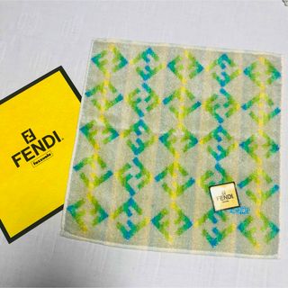 フェンディ(FENDI)の【新品レア物】FENDI フェンディ シルク混 タオルハンカチ  ギフト袋付き(ハンカチ)