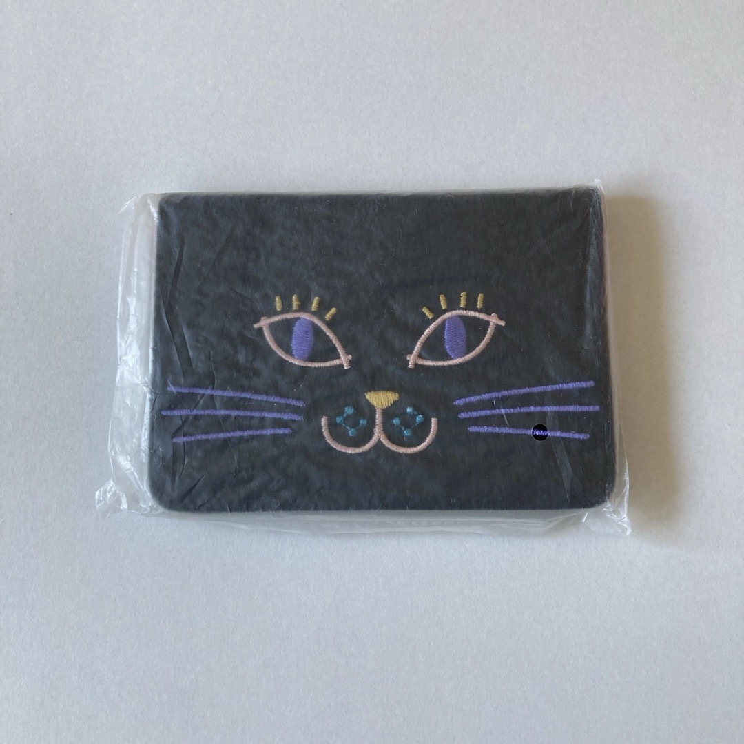 黒猫　パスケース　未開封 レディースのファッション小物(名刺入れ/定期入れ)の商品写真