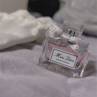 クリスチャンディオール(Christian Dior)の【商品説明必読】ミニ香水 ミス ディオール オードゥ パルファン 5mL(香水(女性用))