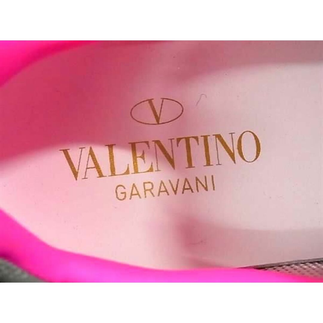 valentino garavani(ヴァレンティノガラヴァーニ)の■新品■未使用■ VALENTINO GARAVANI ヴァレンティノ ガラヴァーニ ロックスタッズ スニーカー 37 1/2 (約24.5cm) 靴 シューズ AS5269  レディースのアクセサリー(その他)の商品写真