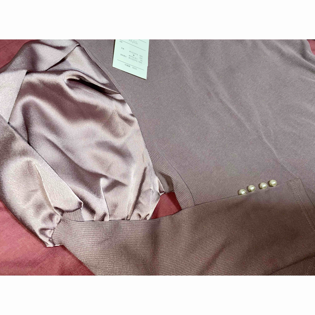値下げ中 新品 袖サテン切り替えニット モカ ピンク レディースのトップス(ニット/セーター)の商品写真