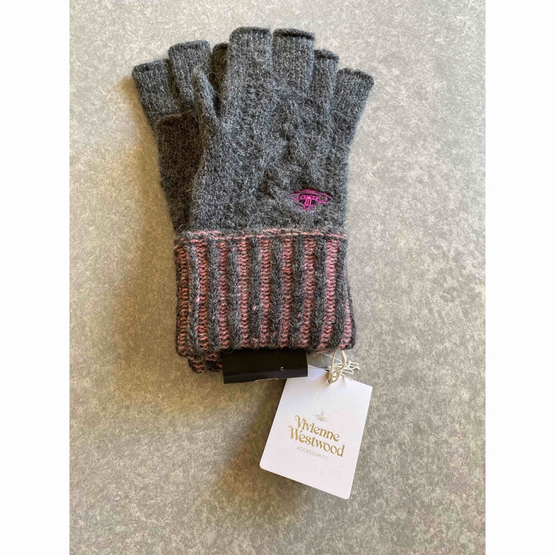 Vivienne Westwood(ヴィヴィアンウエストウッド)のヴィヴィアン指なし手袋 レディースのファッション小物(手袋)の商品写真