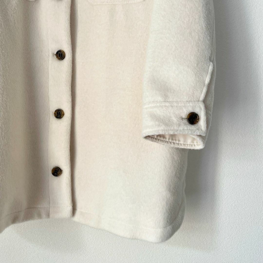 BAYFLOW(ベイフロー)のBAYFLOW　ベイフロー　中綿ジャケット　コート　アウター　白 レディースのジャケット/アウター(その他)の商品写真