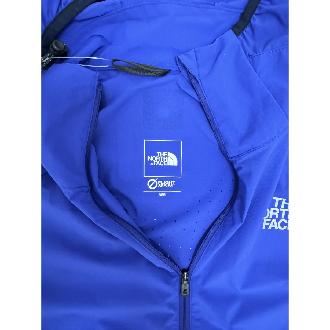 THE NORTH FACE(ザノースフェイス)のTHE NORTH FACE インフィニティトレイルフーディ ラピスブルー WM スポーツ/アウトドアのランニング(ウェア)の商品写真