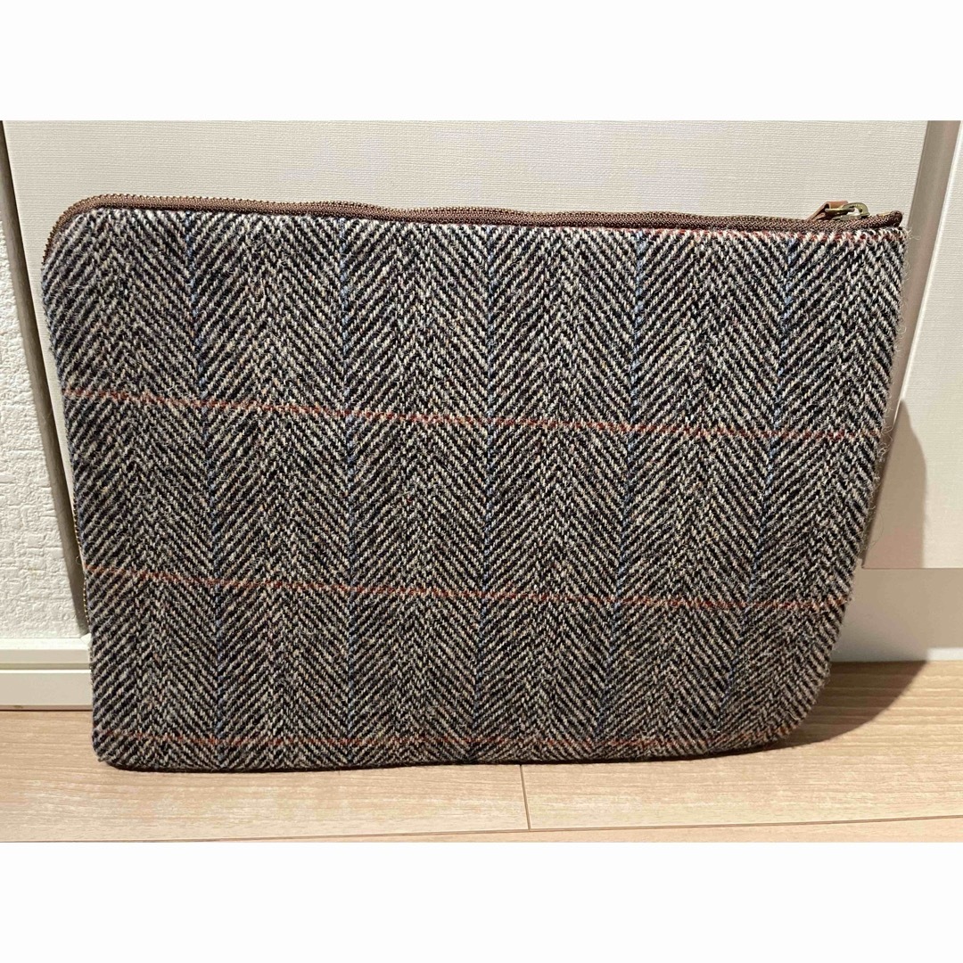 Harris Tweed(ハリスツイード)のハリスツイード　NORTH THREE QUARTER EAST クラッチバッグ メンズのバッグ(セカンドバッグ/クラッチバッグ)の商品写真