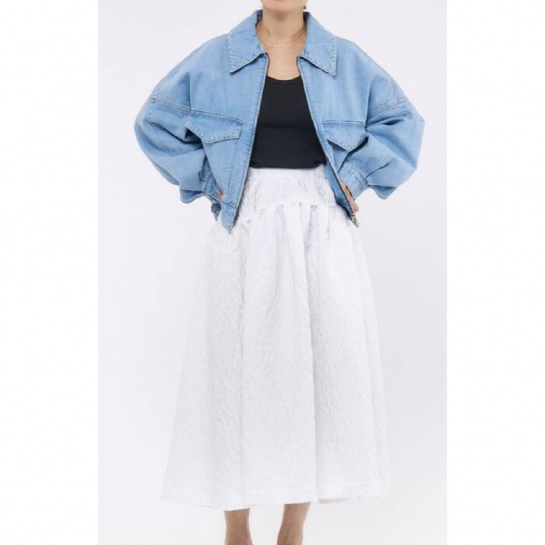 IENA(イエナ)のIENA購入　フクレジャガードスカート　白　新品未使用タグ付き レディースのスカート(ロングスカート)の商品写真