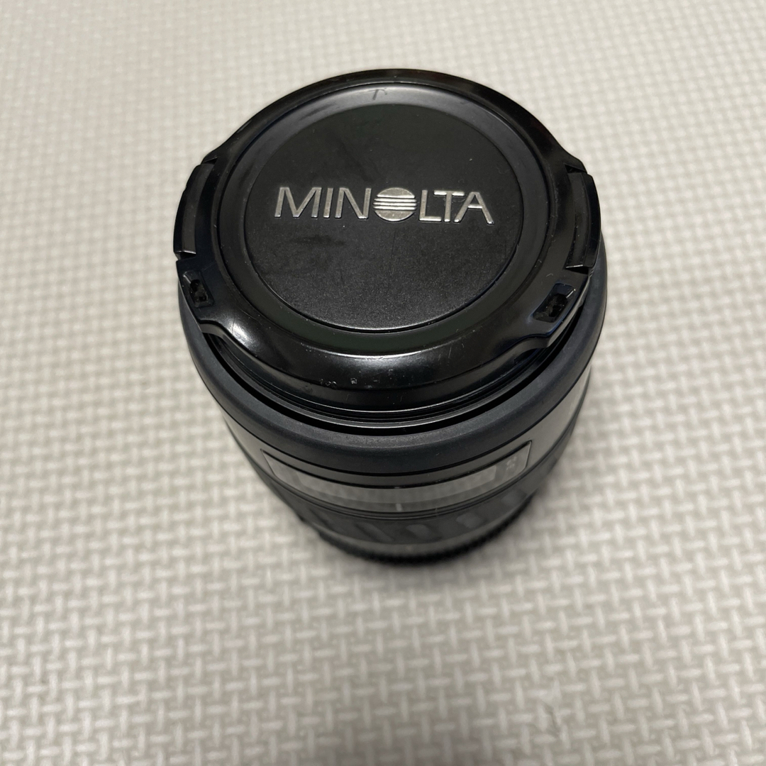 KONICA MINOLTA(コニカミノルタ)のジャンク　MINOLTA レンズ＋ケース　AF35-105 LH-1044 スマホ/家電/カメラのカメラ(レンズ(ズーム))の商品写真