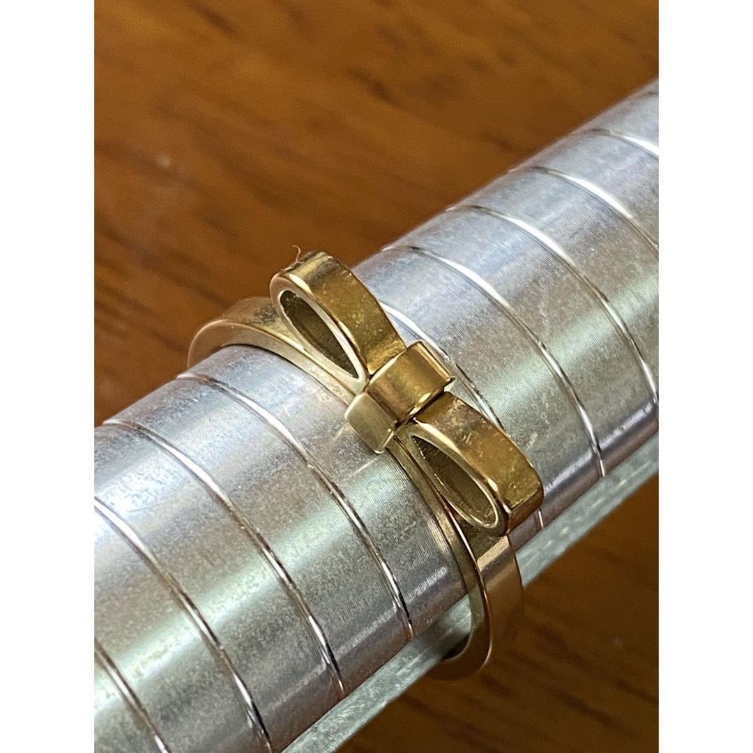 ゴールドステンレスring リボン22 号 レディースのアクセサリー(リング(指輪))の商品写真