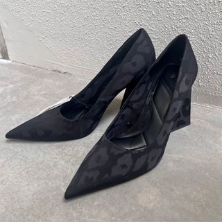 ザラ(ZARA)の【新品】ZARA レオパードパンプス(ハイヒール/パンプス)