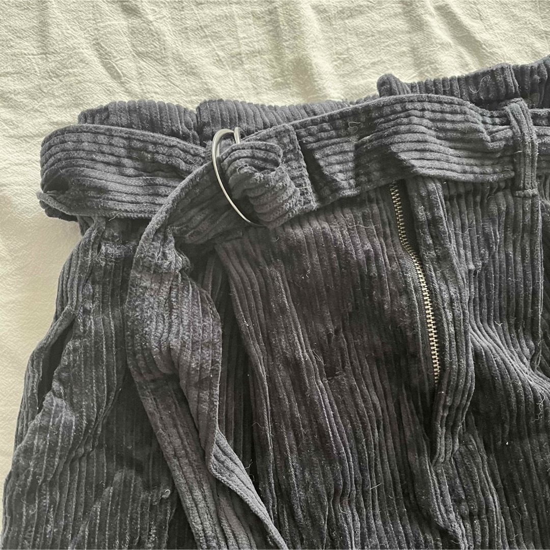 w closet(ダブルクローゼット)の⑦コーデュロイタイトスカート　ウエストベルト付き　ハイウェスト　膝下丈 レディースのスカート(ひざ丈スカート)の商品写真