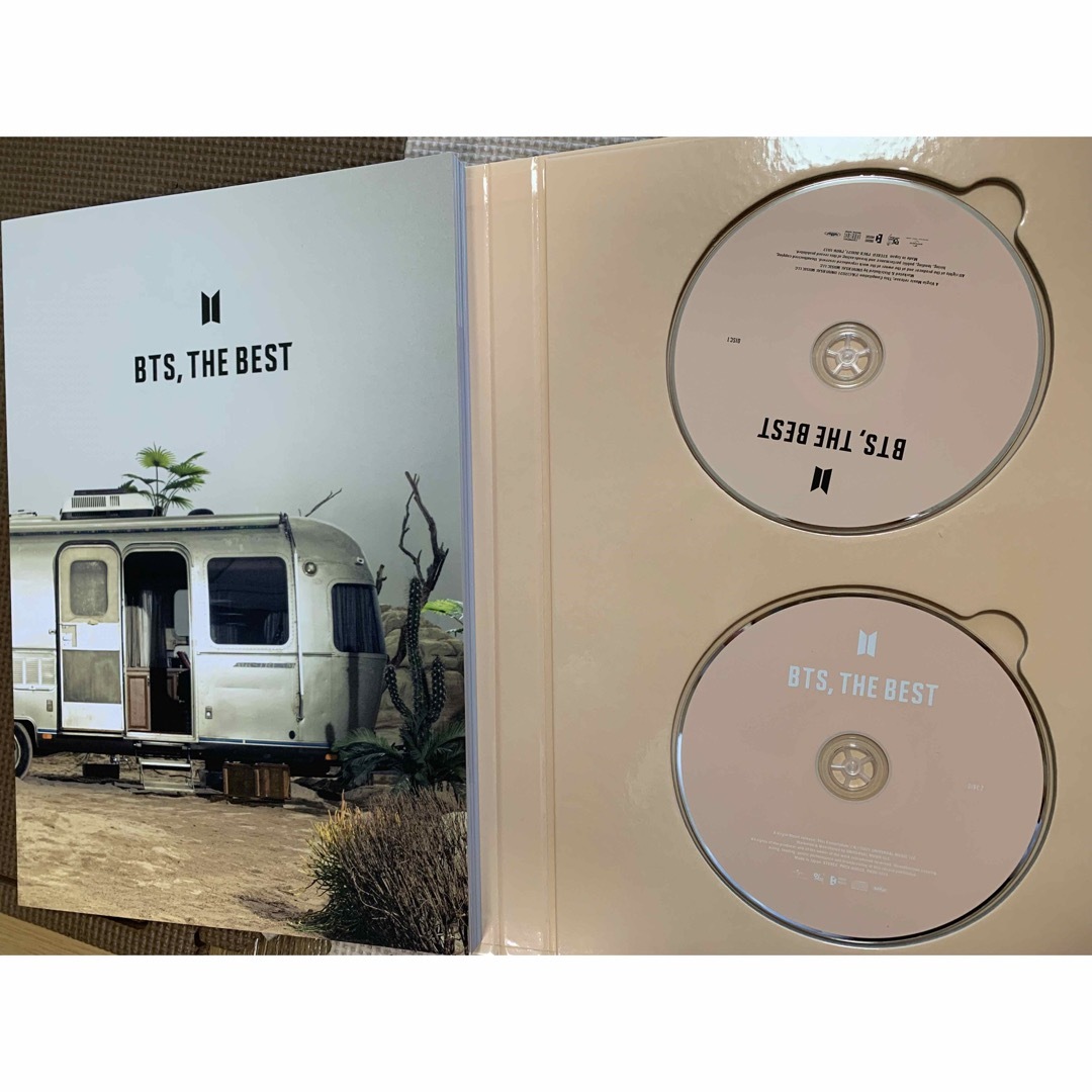 防弾少年団(BTS)(ボウダンショウネンダン)のBTS,THE BEST FC限定盤　CD２枚組アルバム エンタメ/ホビーのCD(K-POP/アジア)の商品写真