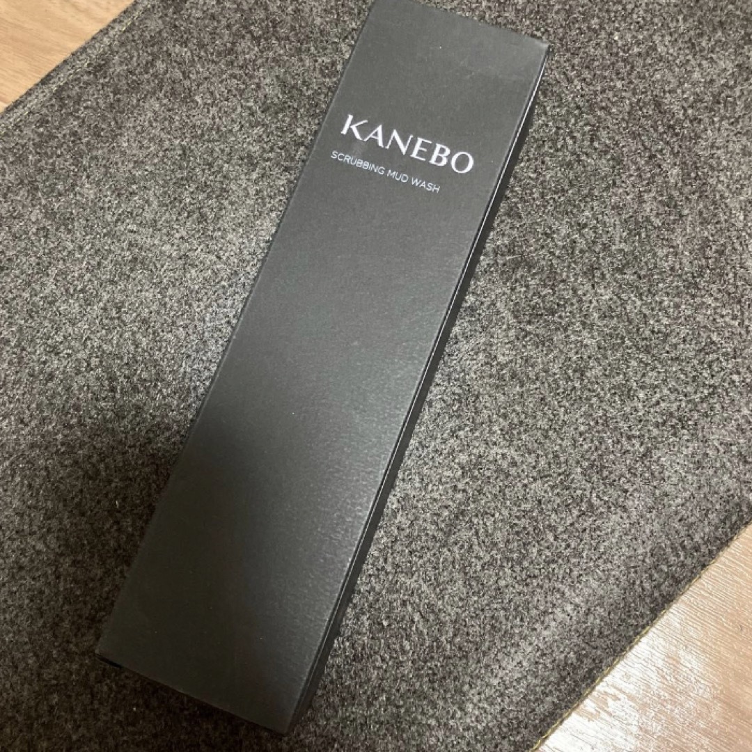 Kanebo(カネボウ)の【新品】KANEBO スクラビングマッドウォッシュ 130g コスメ/美容のスキンケア/基礎化粧品(洗顔料)の商品写真