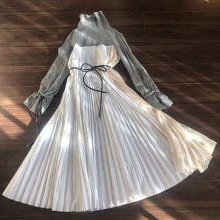 サカイ(sacai)のsacai プリーツ ニット ワンピース ドレス ロング マキシ タートル(ロングワンピース/マキシワンピース)