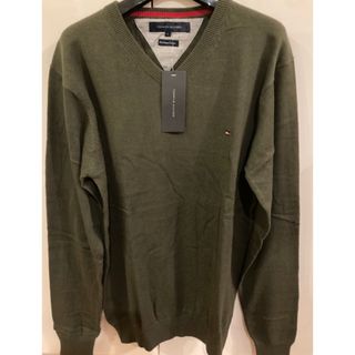 トミーヒルフィガー(TOMMY HILFIGER)の新品未使用！　トミーヒルフィガー　TOMMY  Vネックセーター　カーキXXL(ニット/セーター)