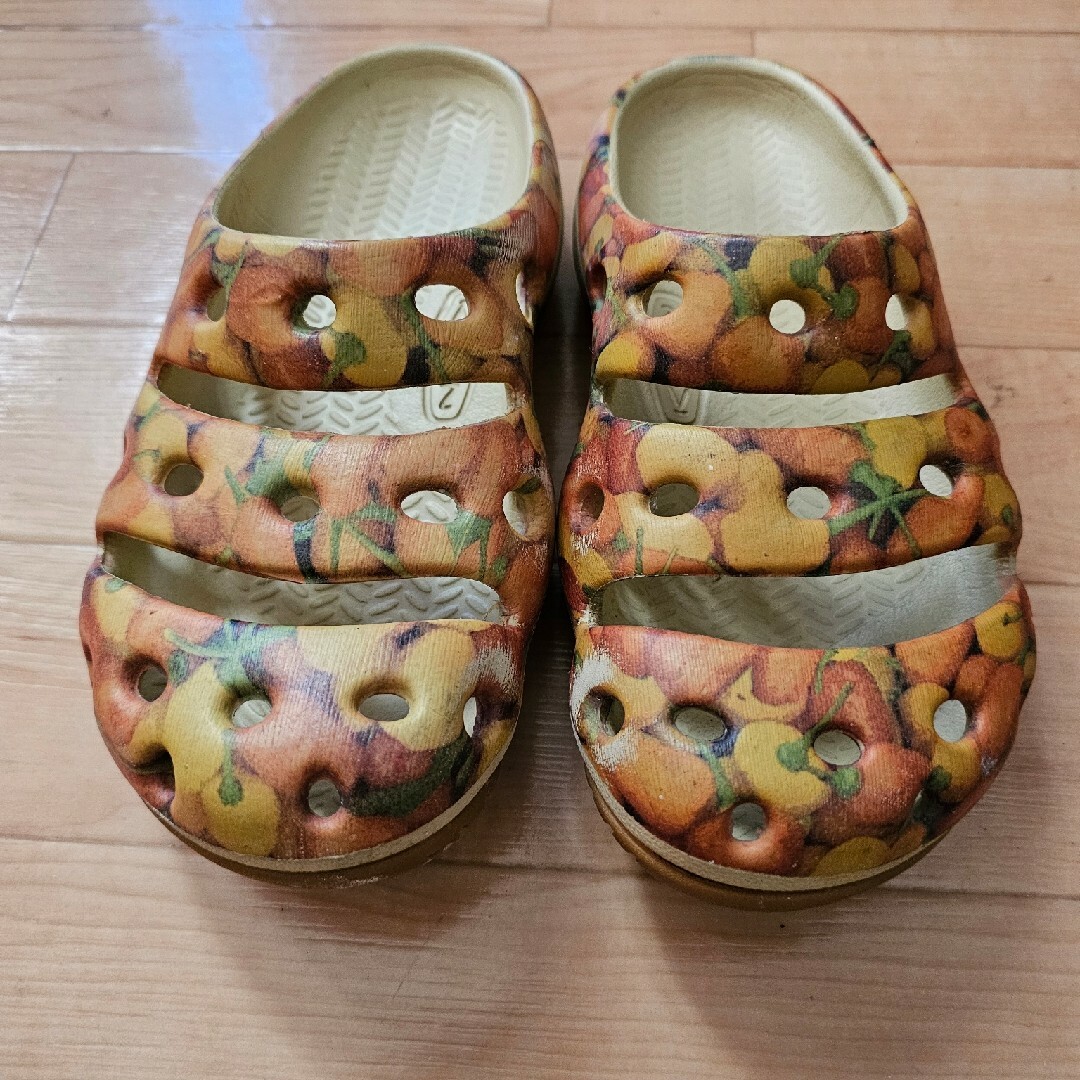 KEEN(キーン)のキーンサンダル　ヨギー レディースの靴/シューズ(サンダル)の商品写真