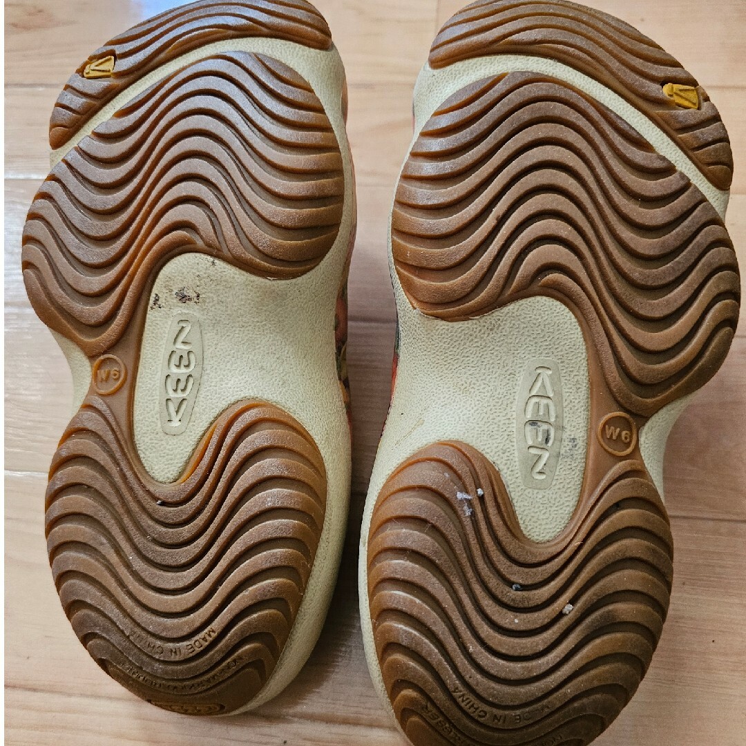 KEEN(キーン)のキーンサンダル　ヨギー レディースの靴/シューズ(サンダル)の商品写真