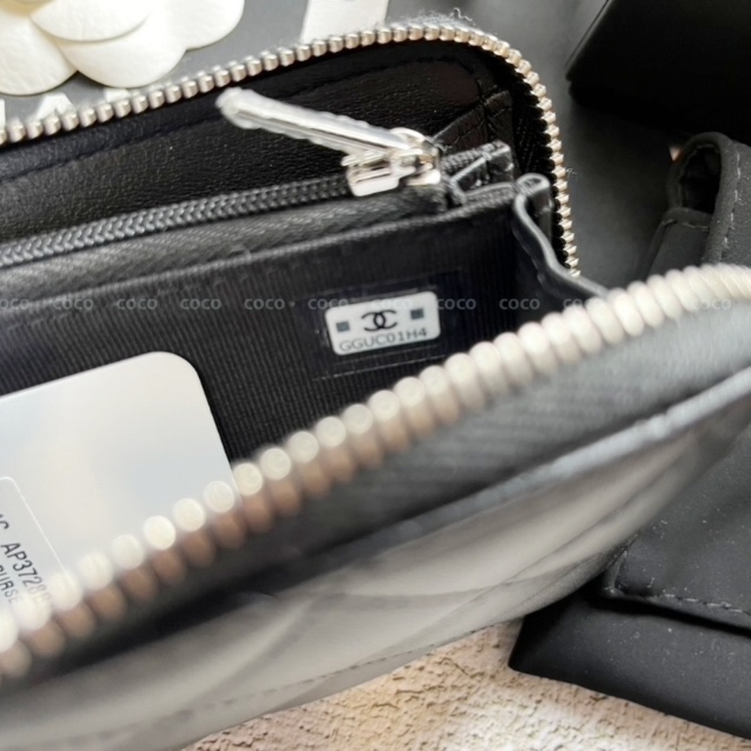 CHANEL - ☆CHANEL☆最新限定/入手困難24クルーズジップコイン CHANEL - ☆CHANEL☆最新限定/入手困難24クルーズジップコイン