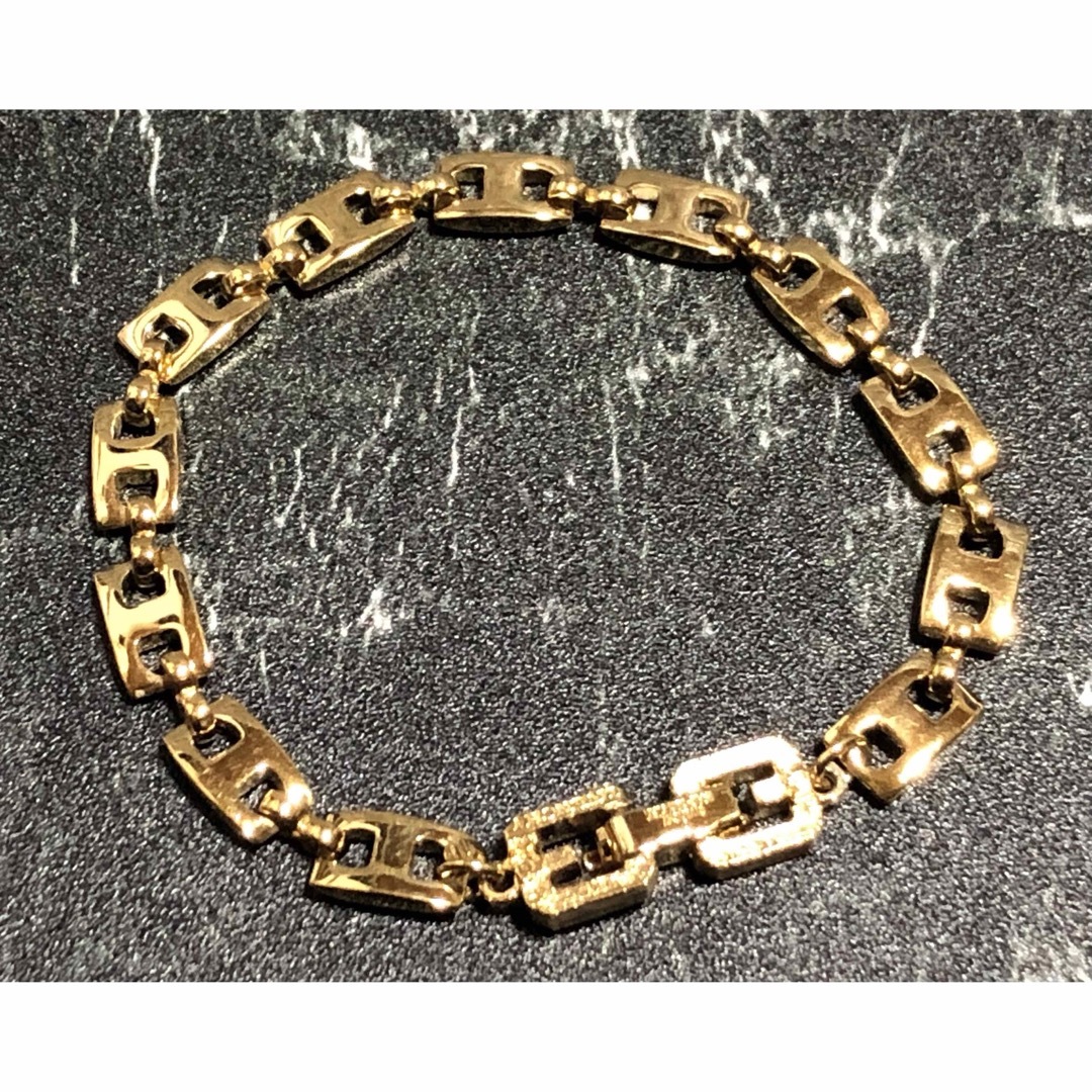 GIVENCHY(ジバンシィ)のGIVENCHY　ジバンシィ　ブレスレット　ゴールド レディースのアクセサリー(ブレスレット/バングル)の商品写真