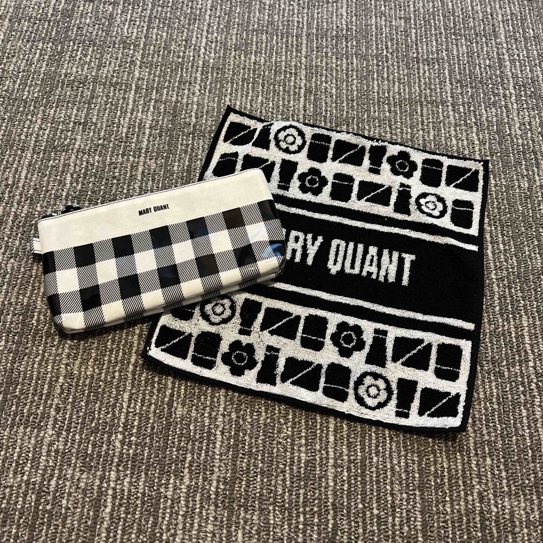 MARY QUANT(マリークワント)のマリークワント ポーチ＆タオルセット レディースのファッション小物(ポーチ)の商品写真