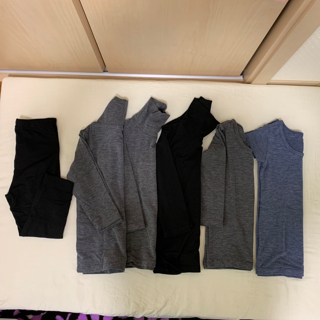 UNIQLO(ユニクロ)のヒートテック　90 キッズ/ベビー/マタニティのキッズ服男の子用(90cm~)(下着)の商品写真