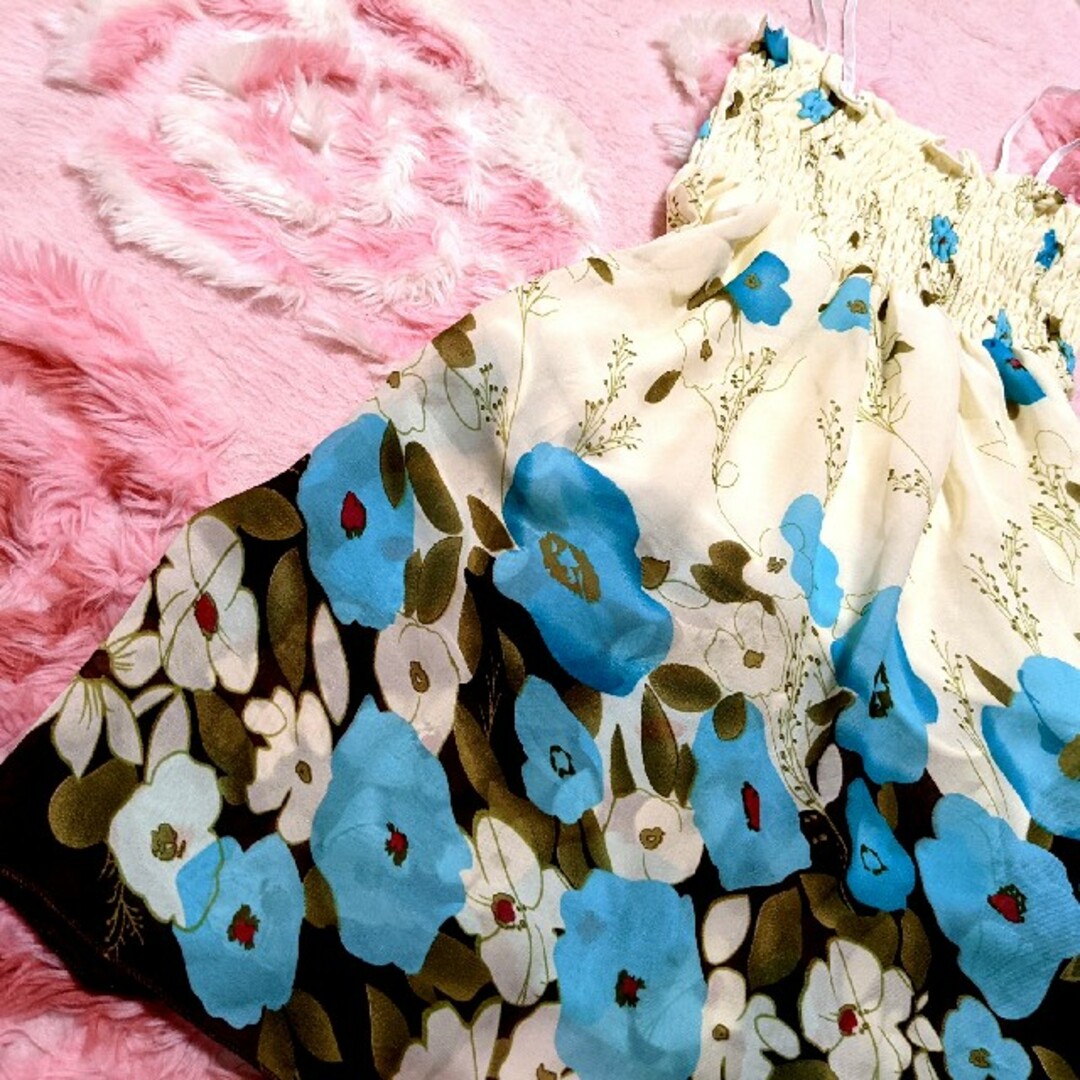 LIZ LISA(リズリサ)のリズリサ♥花柄❤シャーリング沢山♥シフォン❤M～LLサイズ レディースのワンピース(ミニワンピース)の商品写真