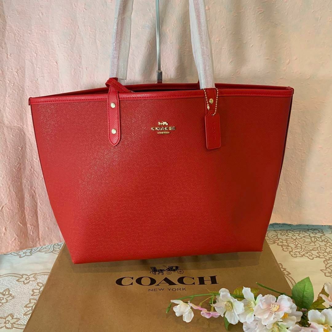 COACH(コーチ)のCOACH コーチ リバーシブル ダークブラウン シグネチャー レッド レディースのバッグ(トートバッグ)の商品写真