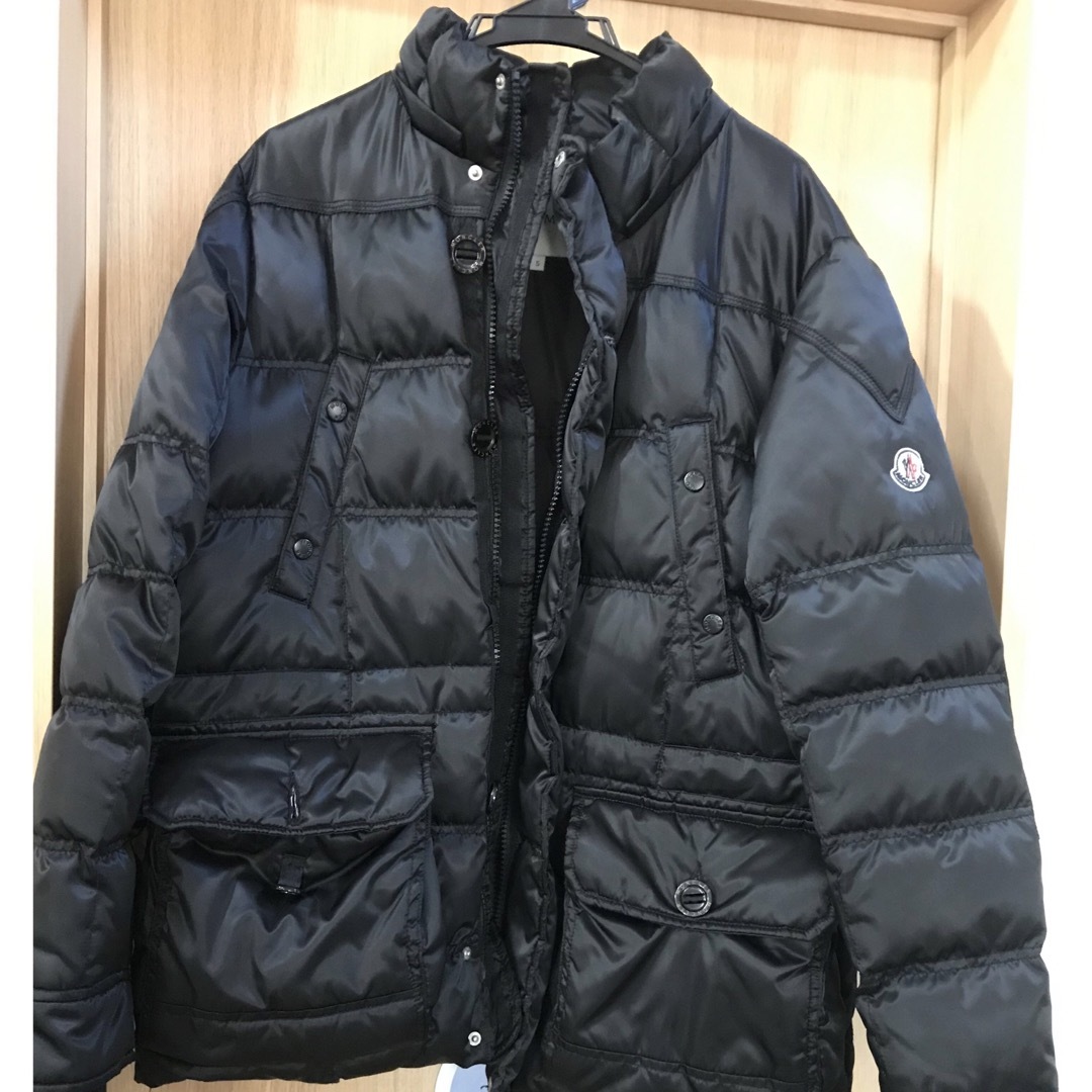 MONCLER(モンクレール)のモンクレール　メンズ　ジャケット メンズのジャケット/アウター(ダウンジャケット)の商品写真