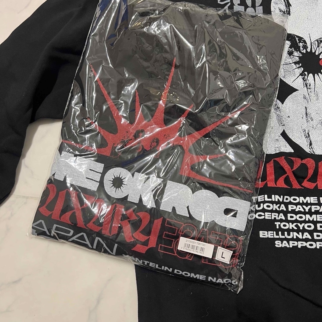 ONE OK ROCK(ワンオクロック)の【新品】ONE OK ROCK 2023ツアーロンT &パーカー エンタメ/ホビーのタレントグッズ(ミュージシャン)の商品写真