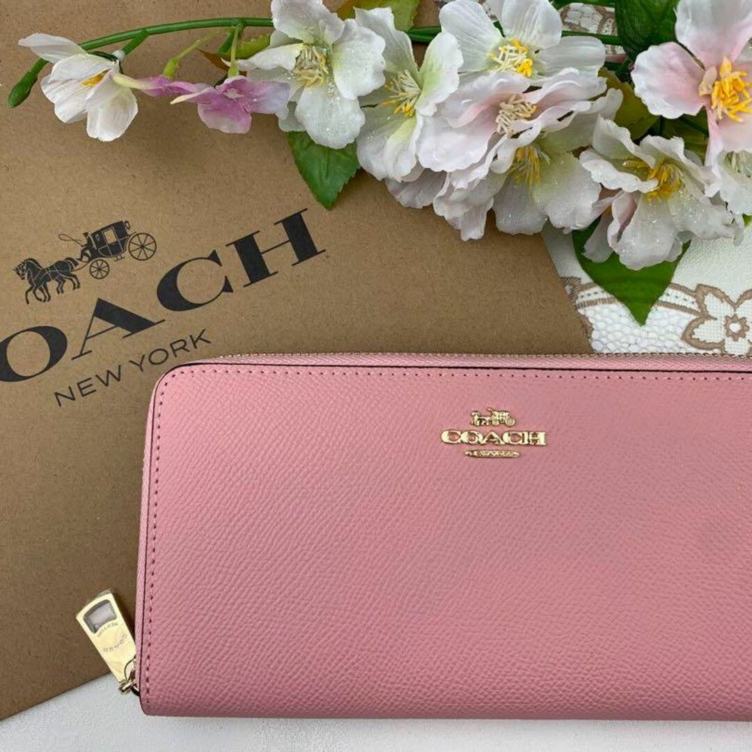 COACH(コーチ)のCOACH シンプル キャンディピンク 外側ポケット レディースのファッション小物(財布)の商品写真