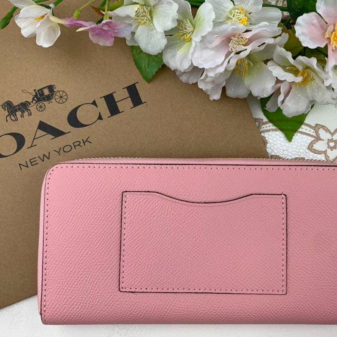 COACH(コーチ)のCOACH シンプル キャンディピンク 外側ポケット レディースのファッション小物(財布)の商品写真
