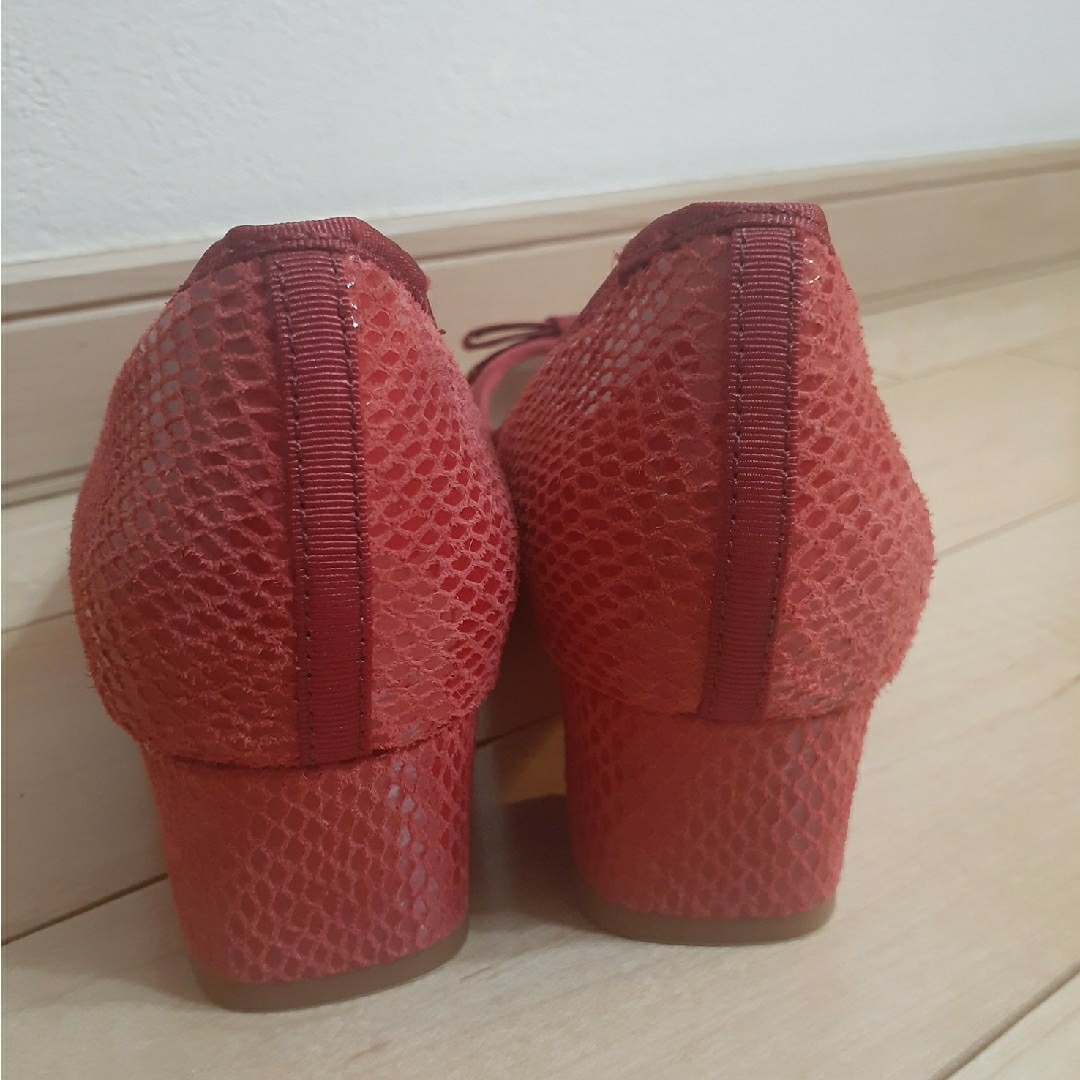 【新品】 UND'ECOR 22.5 リボンパンプス　自宅保管品 レディースの靴/シューズ(ハイヒール/パンプス)の商品写真