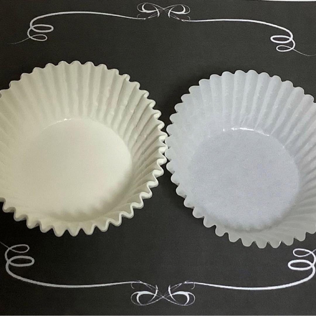 グラシンカップ　深型8〜9号❤︎約120枚　マフィン型・カップケーキ型 インテリア/住まい/日用品のキッチン/食器(調理道具/製菓道具)の商品写真