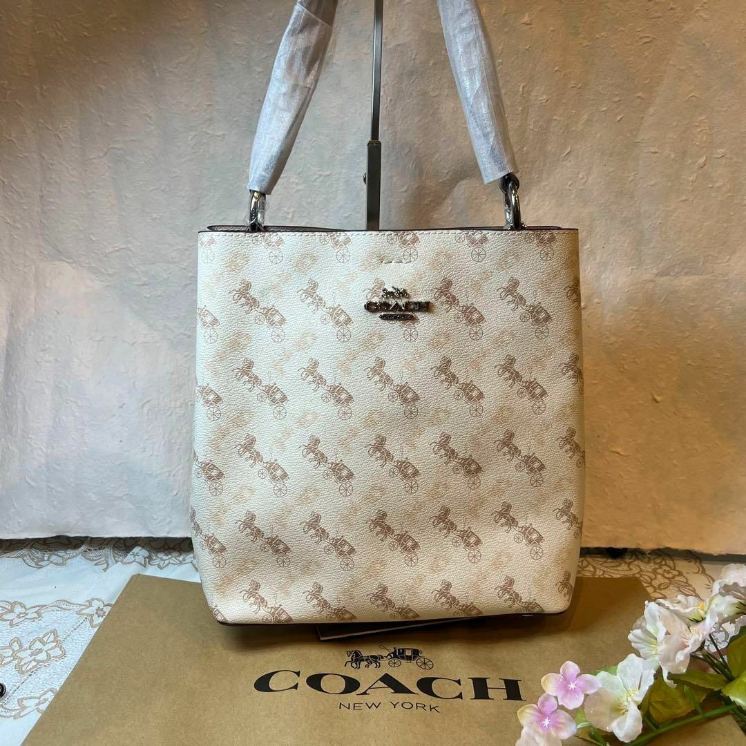 COACH ホワイト シグネチャー 馬車柄 2way 新作 | フリマアプリ ラクマ