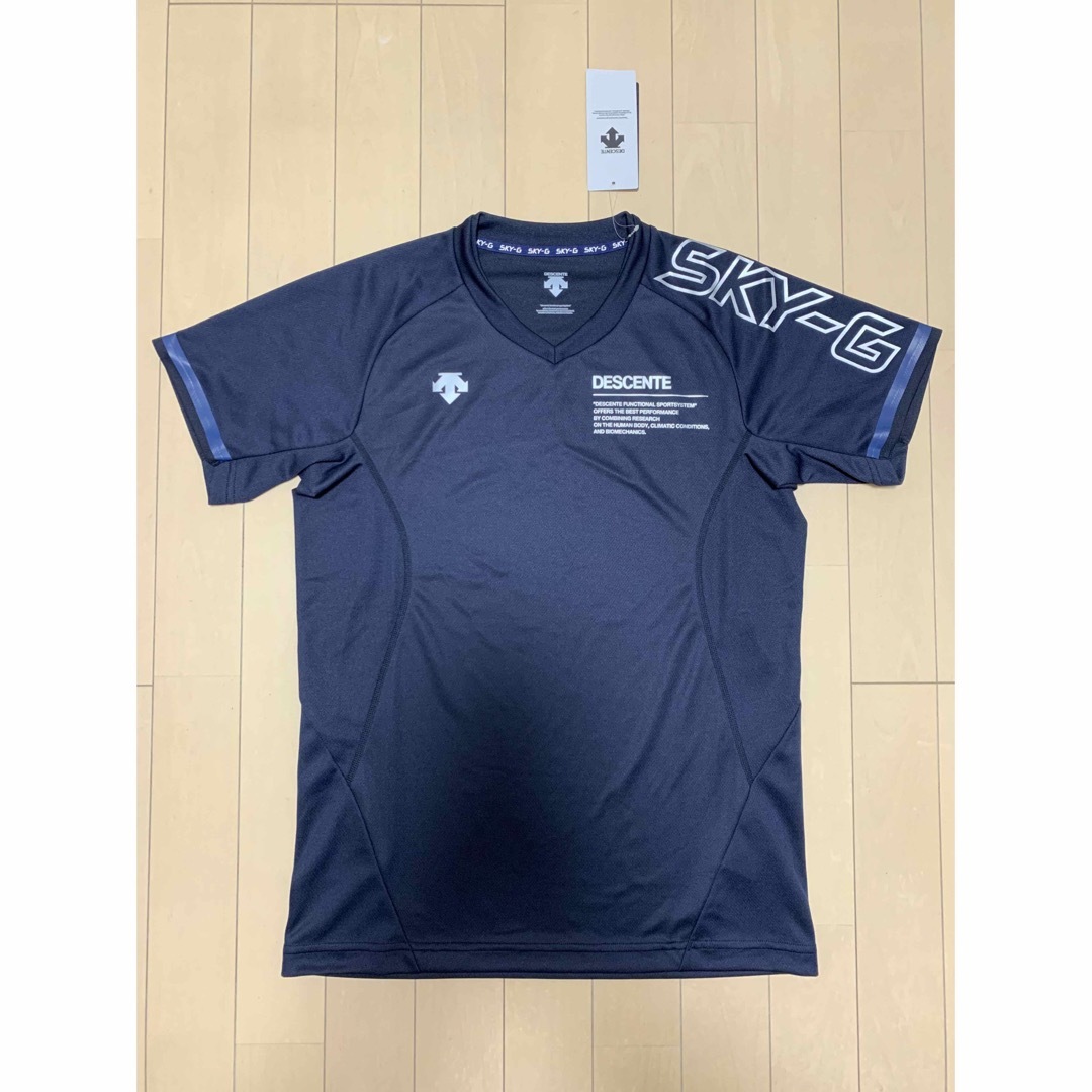 DESCENTE(デサント)の【新品】デサント半袖Tシャツ◆SKY-Gメンズ ネイビー紺色◆バレー◆匿名配送 メンズのトップス(Tシャツ/カットソー(半袖/袖なし))の商品写真