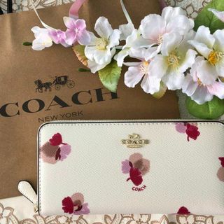 コーチ(COACH)のCOACH ホワイト ピンク フラワー(財布)