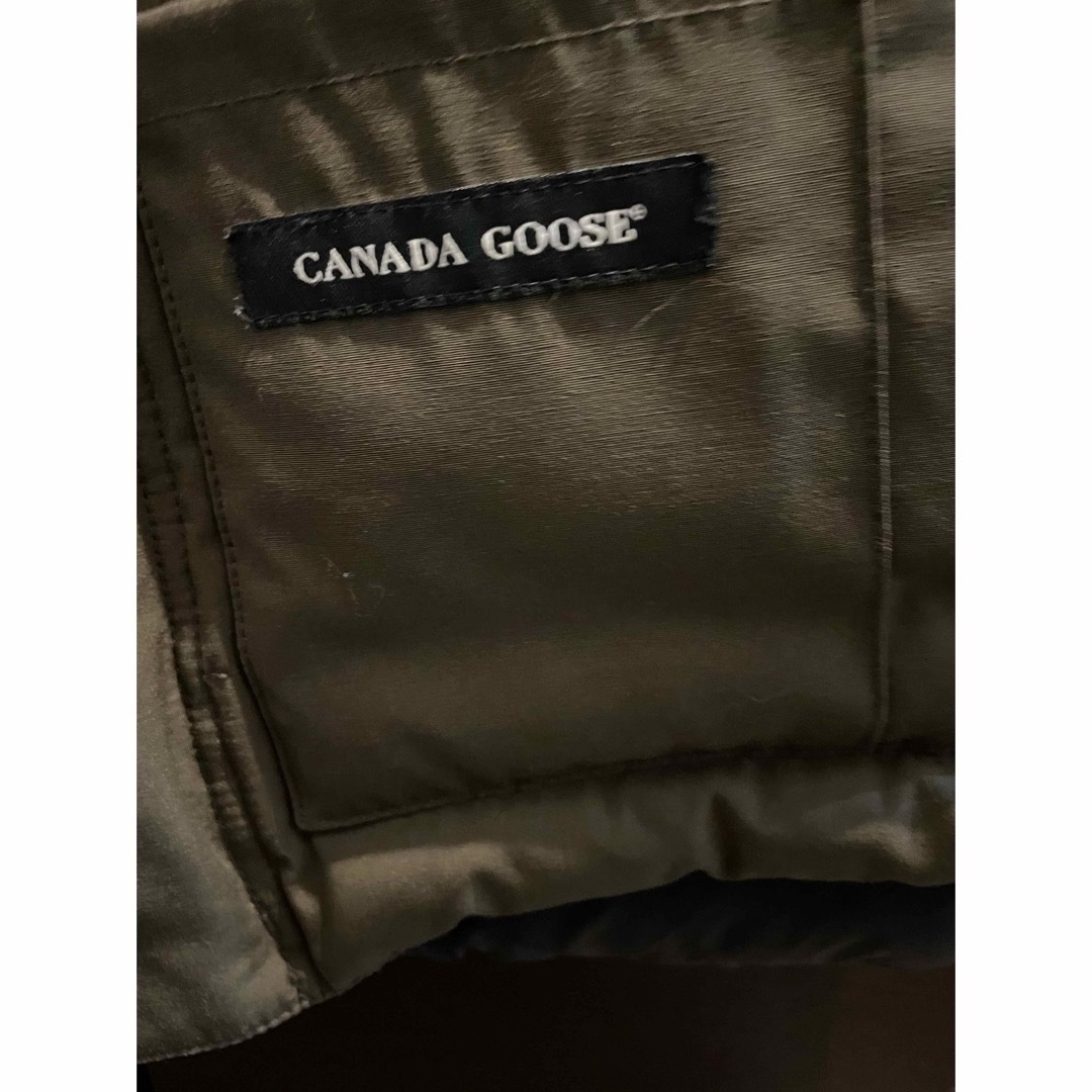 CANADA GOOSE(カナダグース)のカナダグース　ベスト　ベージュ　S ダウンベスト メンズのジャケット/アウター(ダウンベスト)の商品写真