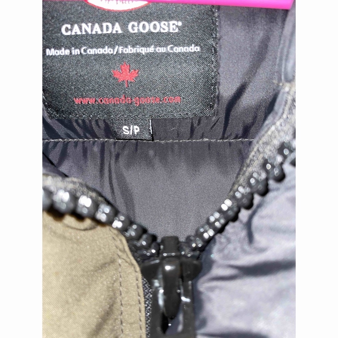 CANADA GOOSE(カナダグース)のカナダグース　ベスト　ベージュ　S ダウンベスト メンズのジャケット/アウター(ダウンベスト)の商品写真