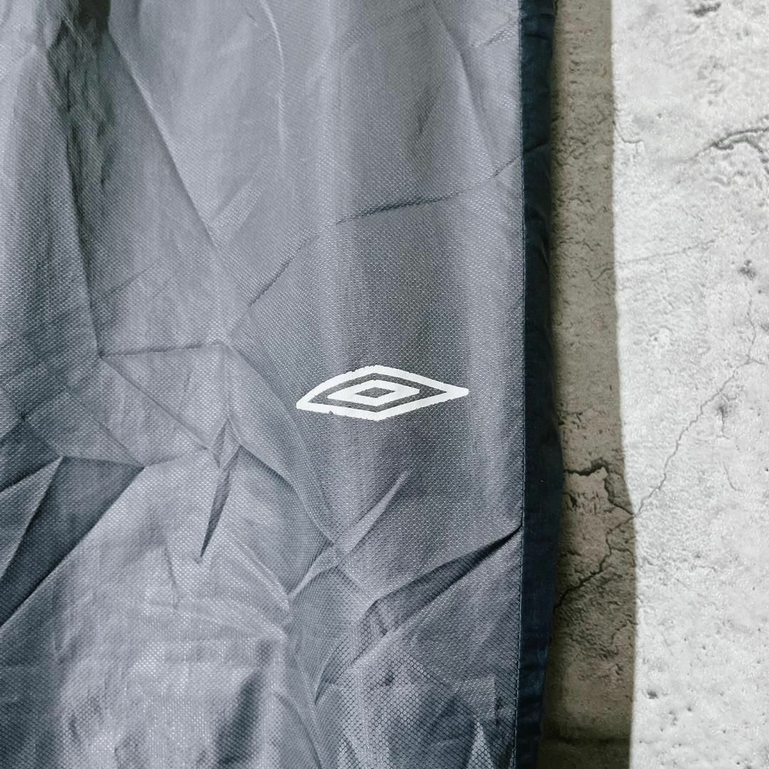 UMBRO(アンブロ)の【翌日配送】 UMBRO アンブロ トラック ウーブン パンツ ピステ 下 L スポーツ/アウトドアのランニング(ウェア)の商品写真