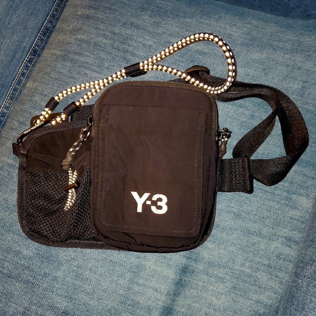 Y-3(ワイスリー)のY-3アシンメトリーボディバッグ メンズのバッグ(ボディーバッグ)の商品写真