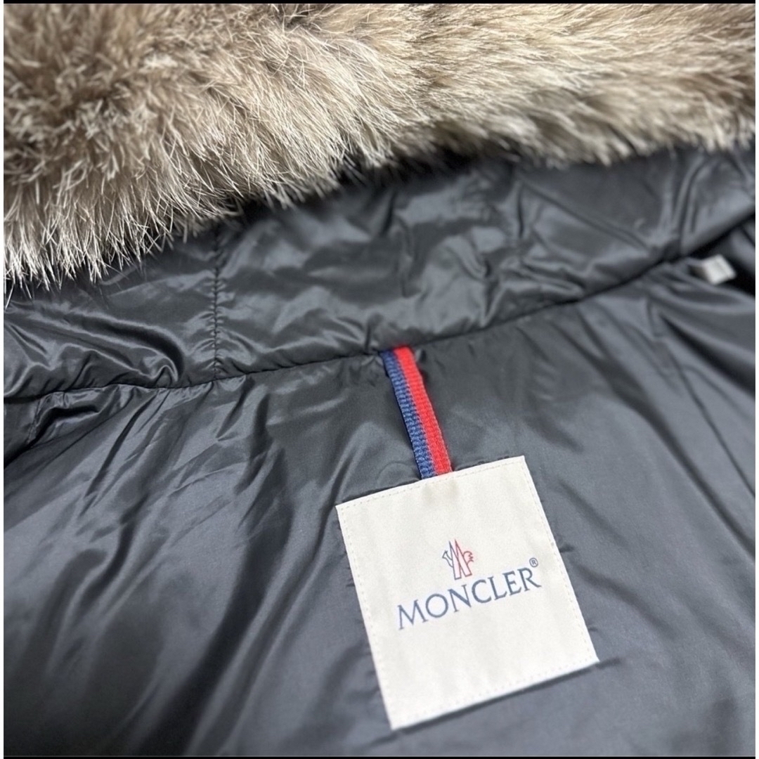 MONCLER(モンクレール)のMONCLER  正規品　ショートダウン　BOED  00 レディースのジャケット/アウター(ダウンジャケット)の商品写真