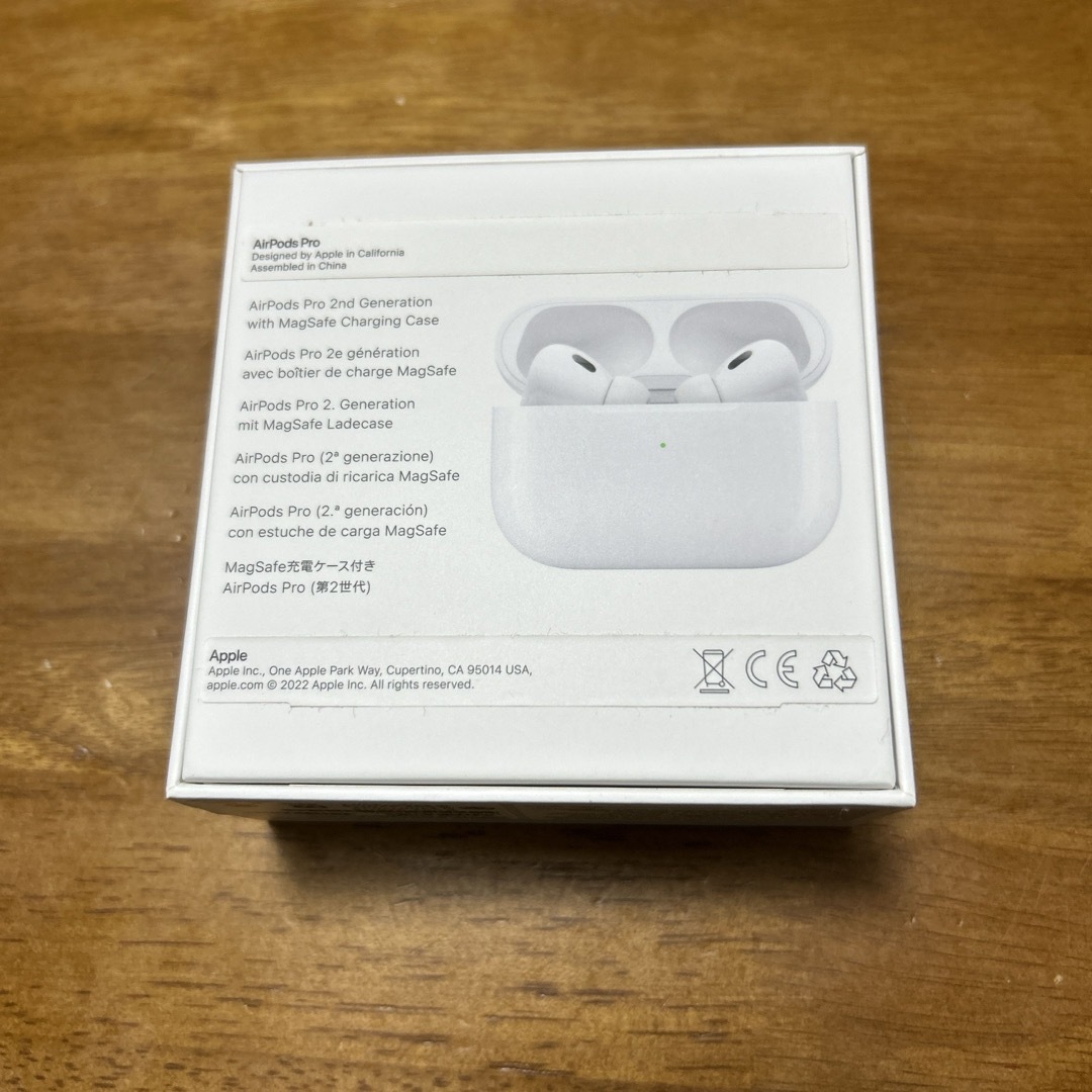 Apple(アップル)のアップル Airpods Pro 第2世代 スマホ/家電/カメラのオーディオ機器(ヘッドフォン/イヤフォン)の商品写真