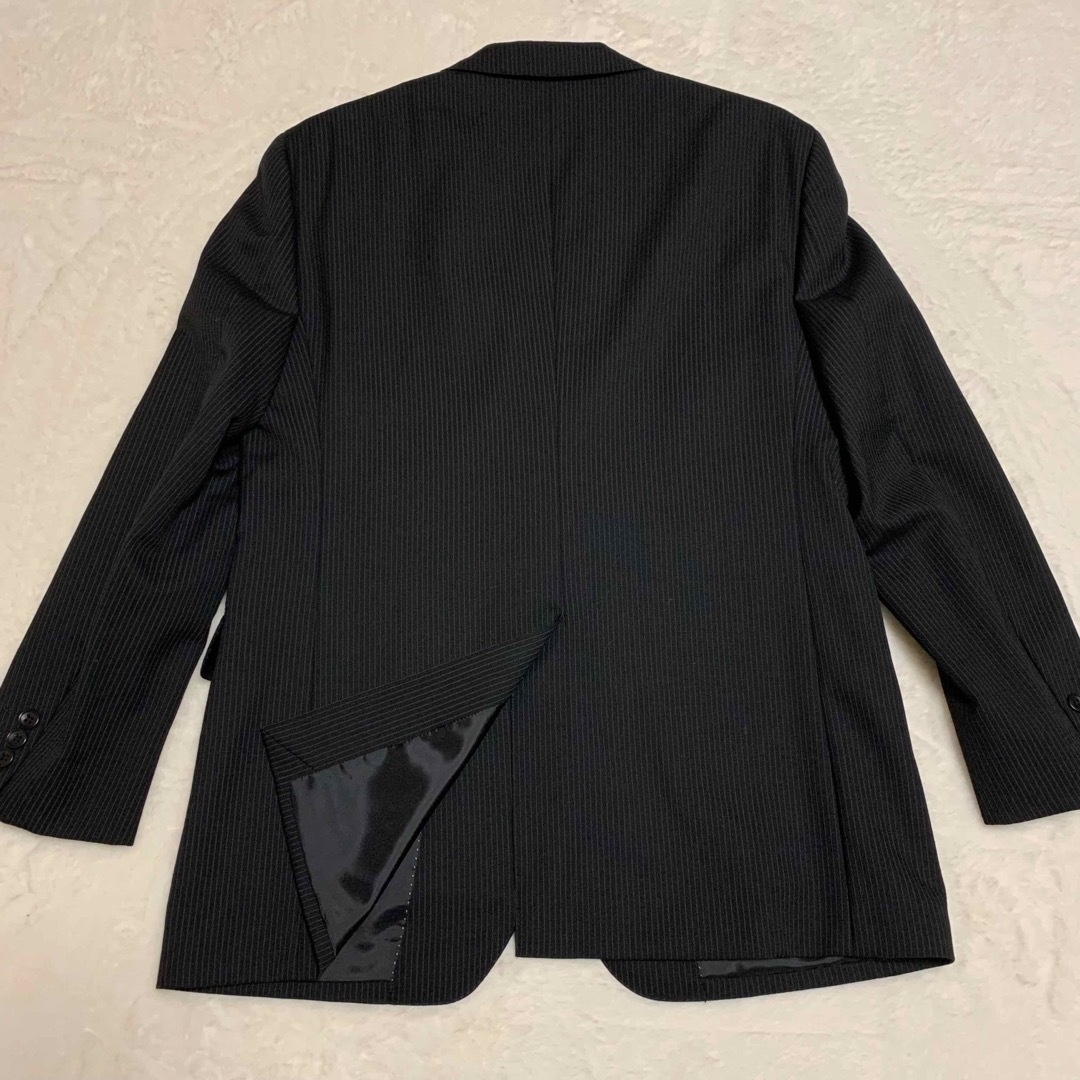 青山(アオヤマ)のメンズ スーツ セットアップCHRISTIANORANI  Mブラックストライプ メンズのスーツ(セットアップ)の商品写真