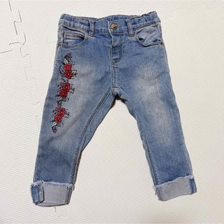 ザラ(ZARA)のZARA BABY 18～24month 92cm デニム パンツ 花 刺繍(パンツ/スパッツ)